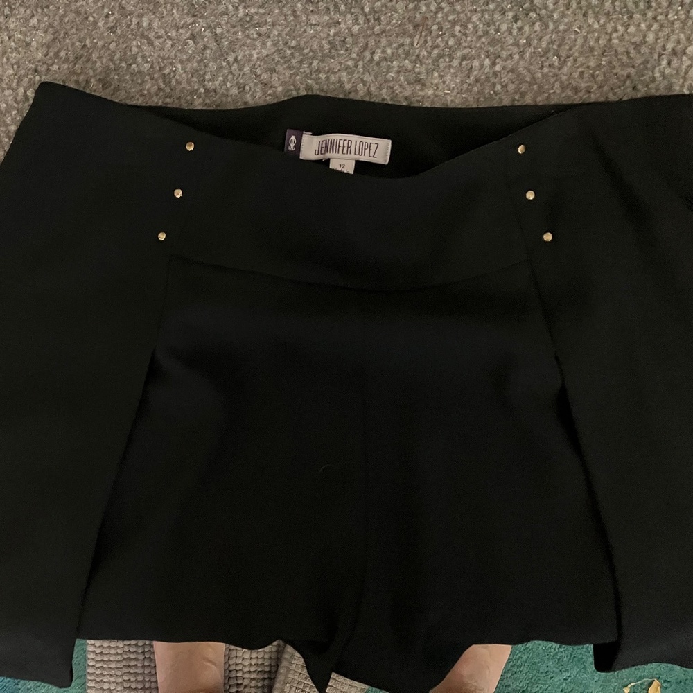 Skirt/ shorts